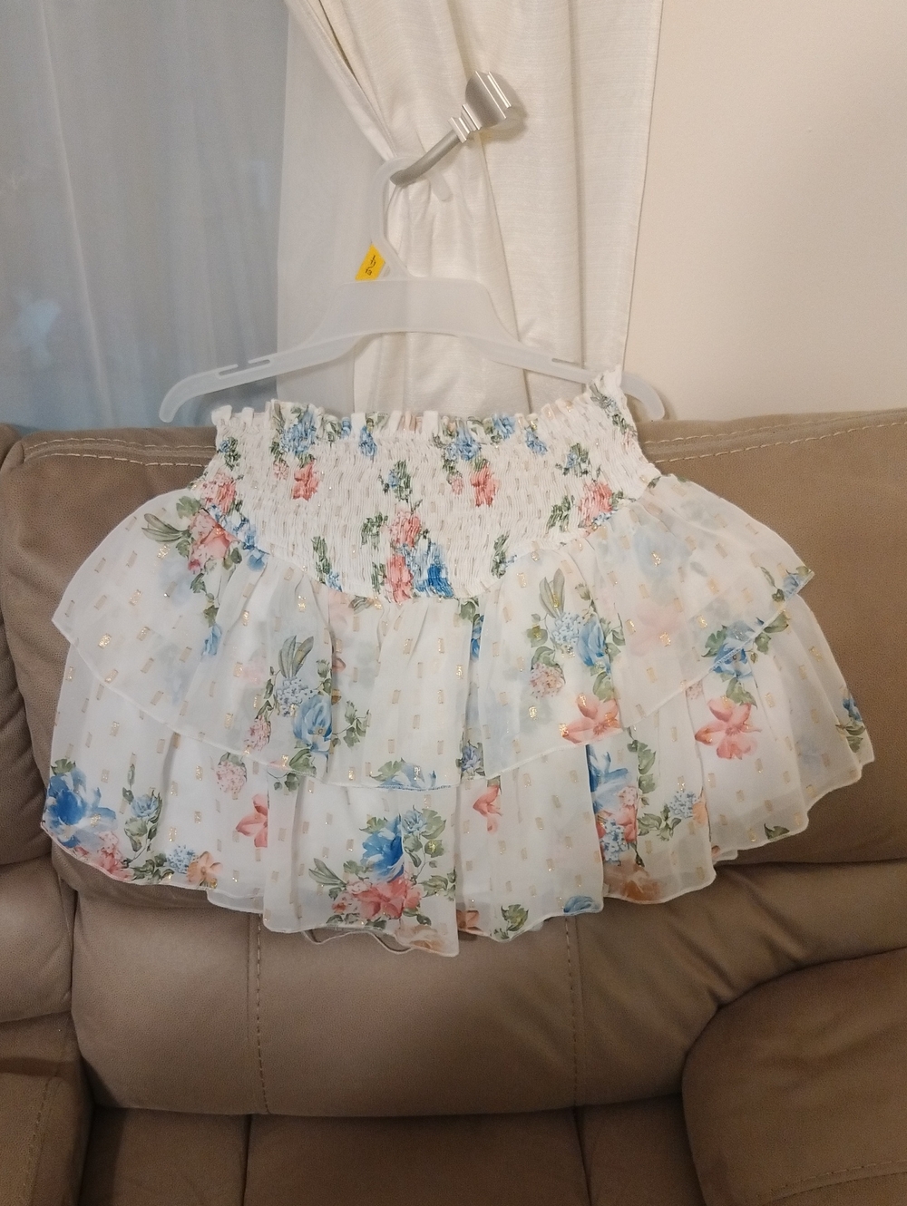 SHEIN White Floral Tiered Mini Skirt with Gold Accents
